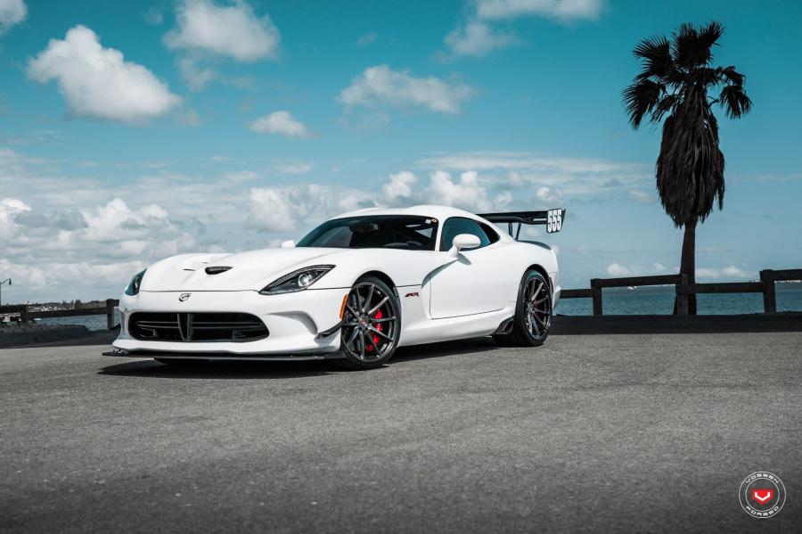  Dodge Viper ACR on Vossen Wheels (VPS-310) 2018 года  (фото 1 из 19)